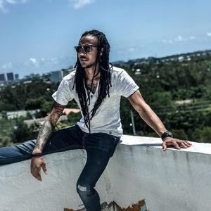 Meet your Posher, Collin